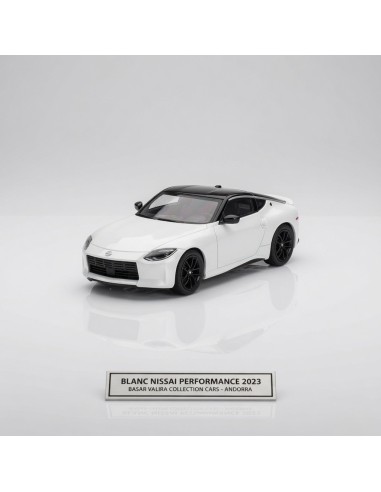 MINI GT MGT00599-L - Nissan Z Performance 2023 blanco 1/64 | Basar Valira