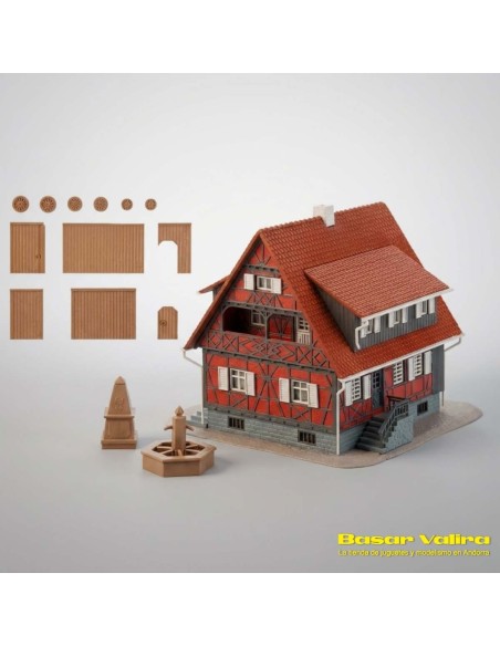 Faller - Casa de fusta amb font - Maqueta rails