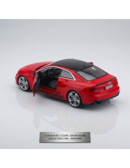 Audi RS 5 Coupé 2017 rojo 1/24 Bburago