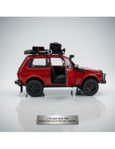 Lada Niva rojo 1980 1/18 Solido