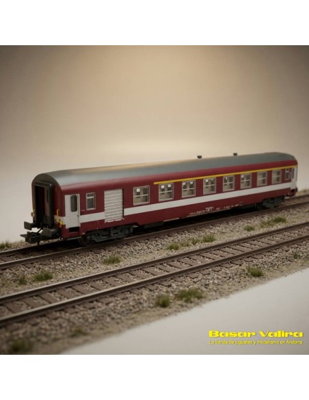 REE Modèles NW342 - Voiture UIC Y A7D ex-Capitole SNCF Corail Époque IV N | Basar Valira Trens